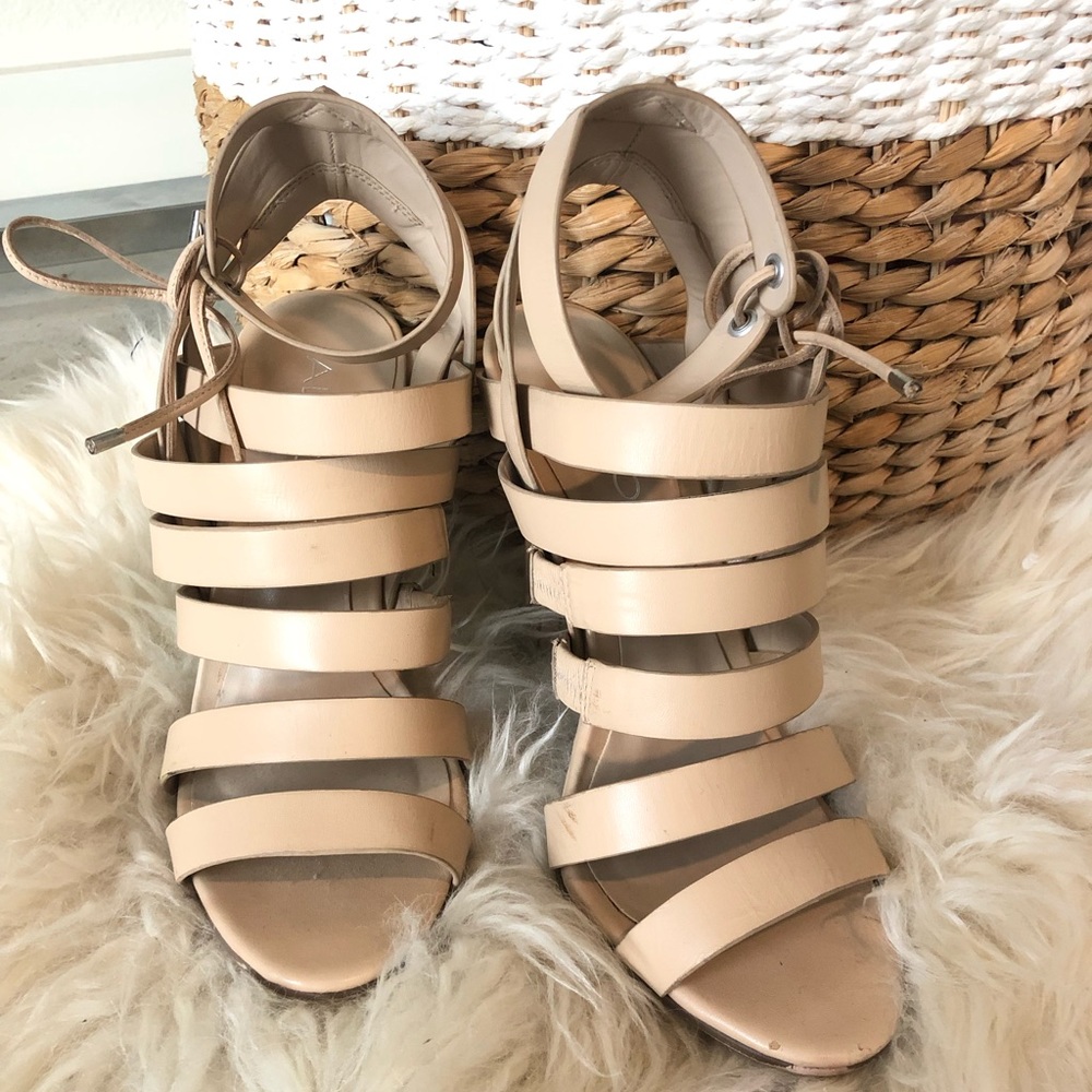 Aldo sz6 nude strapping heels